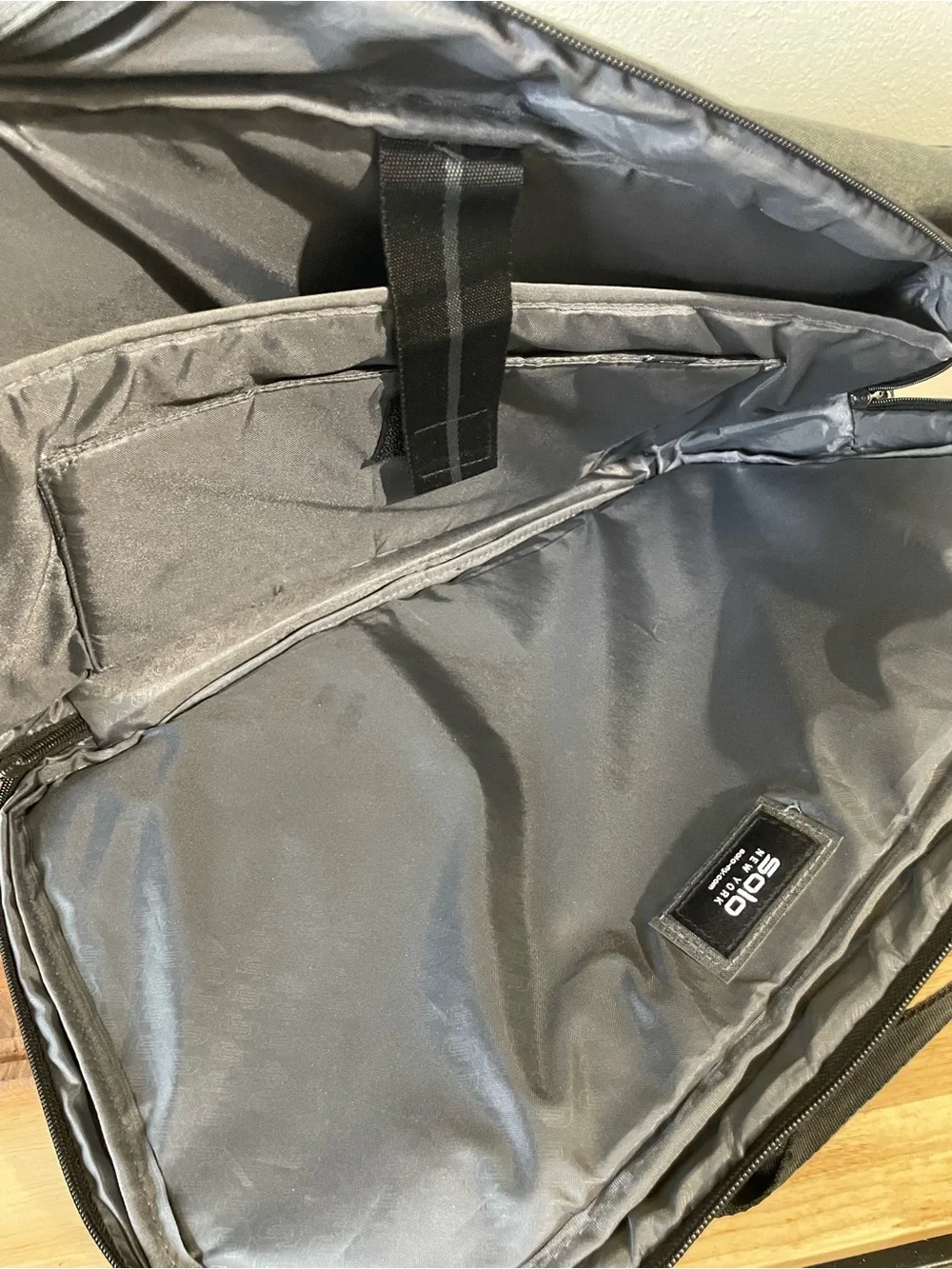 Solo New York Convertible Backpack Briefcase Laptop Bag Gray Multi Pocket Travel